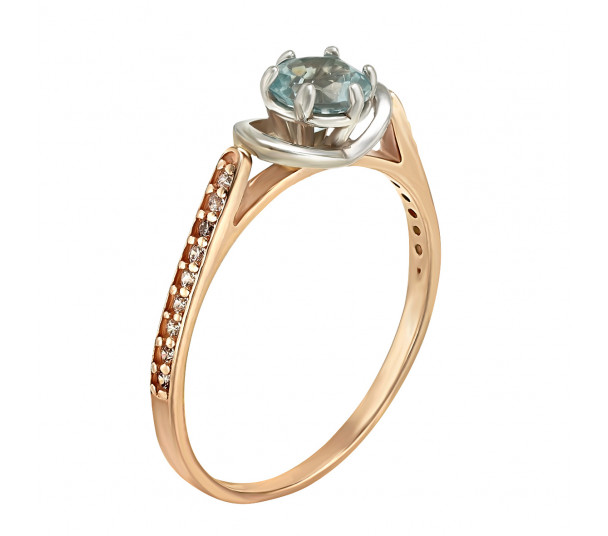 Золотое кольцо с голубым топазом и фианитами. Артикул 371688  размер 18 - Фото 1