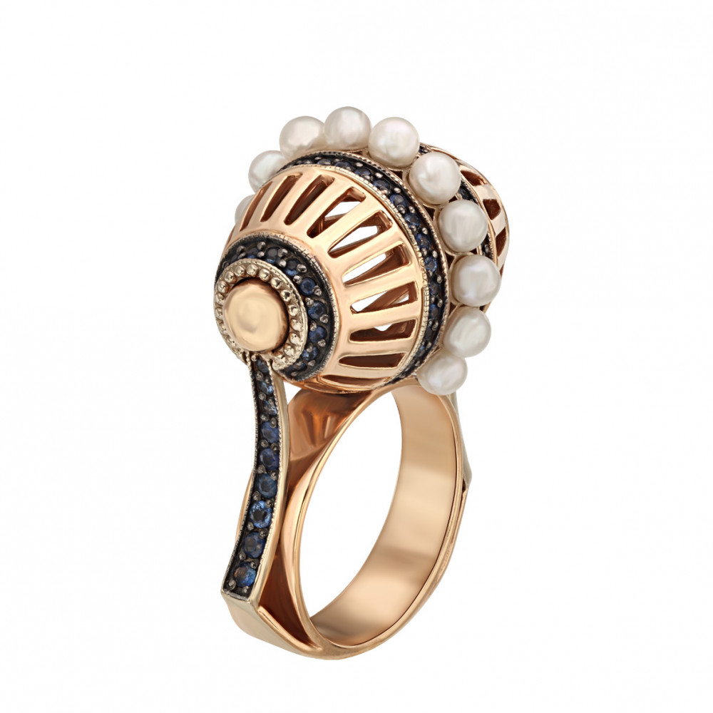 Золотое кольцо с сапфирами и жемчугом. Артикул 372631  размер 18.5 - Фото 2