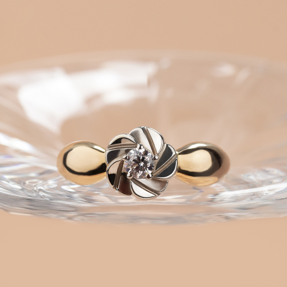 Золотое кольцо с фианитом. Артикул 330992  размер 17.5 - Фото 2