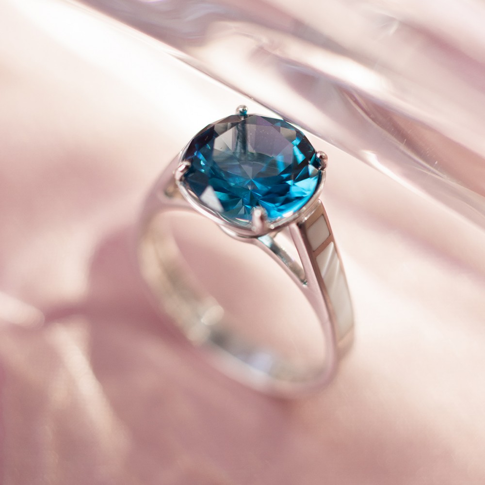 Серебряное кольцо с нанокристаллом и эмалью. Артикул 330114А  размер 16 - Фото 2
